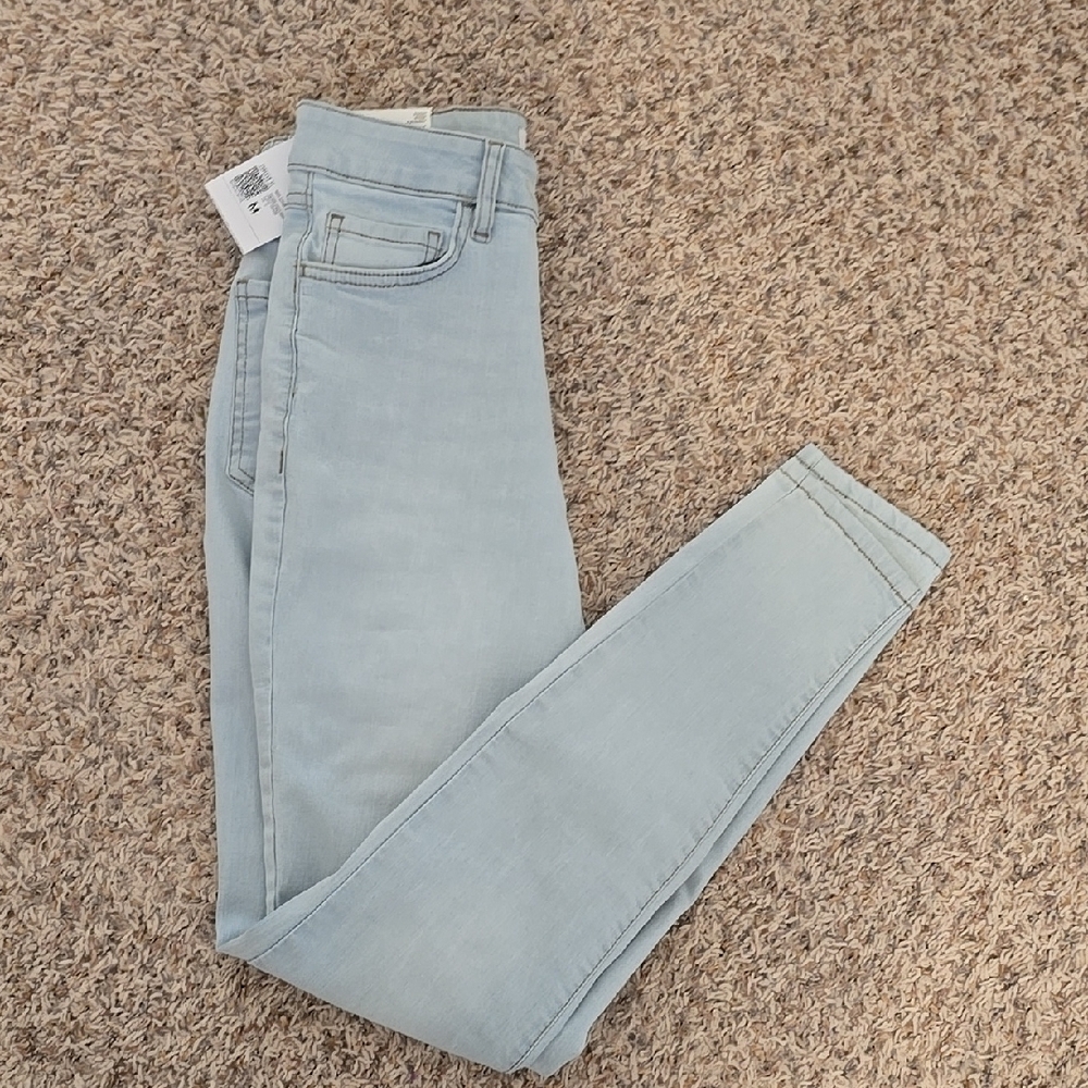 Brand New Forever 21 High Rise Skinny Leg Jeans